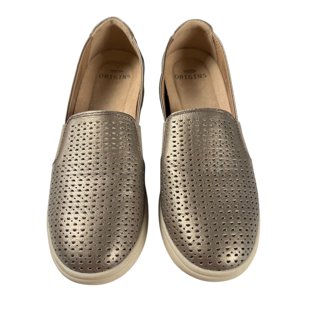 Earth Origins Elin Platinum Metallic Perforated Leather Slip On Loafers 7M